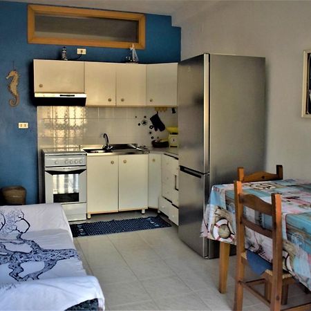 Un Po Di Relax A Pochi Passi Dal Mare! Apartamento Àrbatax Exterior foto