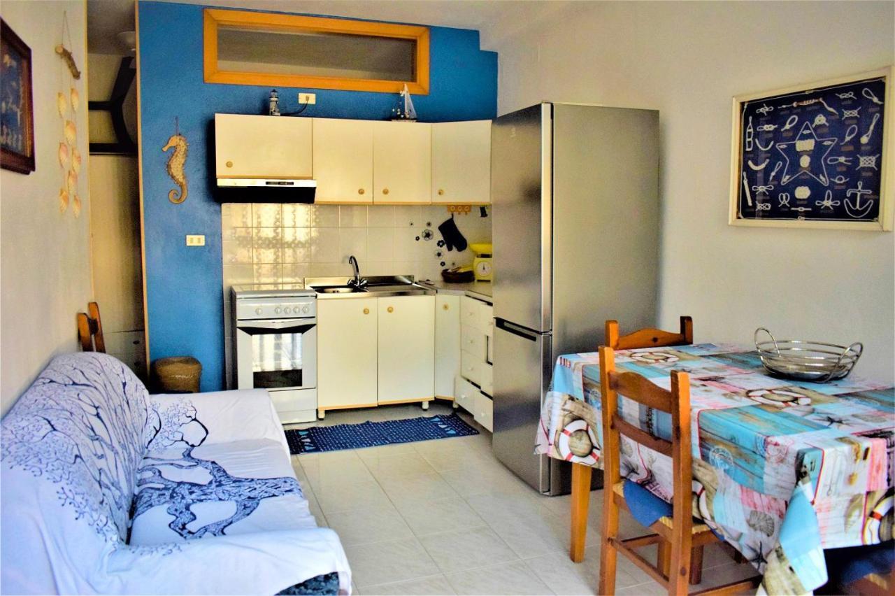 Un Po Di Relax A Pochi Passi Dal Mare! Apartamento Àrbatax Exterior foto