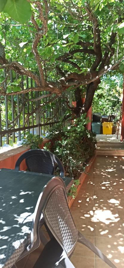Un Po Di Relax A Pochi Passi Dal Mare! Apartamento Àrbatax Exterior foto